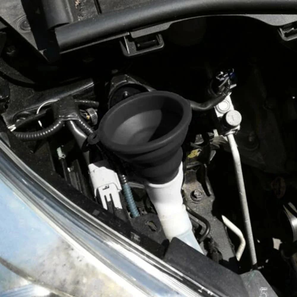 Collapsible Silicone Car Funnel – Flexible Foldable Funnel for Oil, Coolant & Fluid Filling